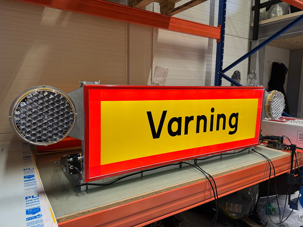 Varningsskylt för motoriserad ensam vägtransportledare
