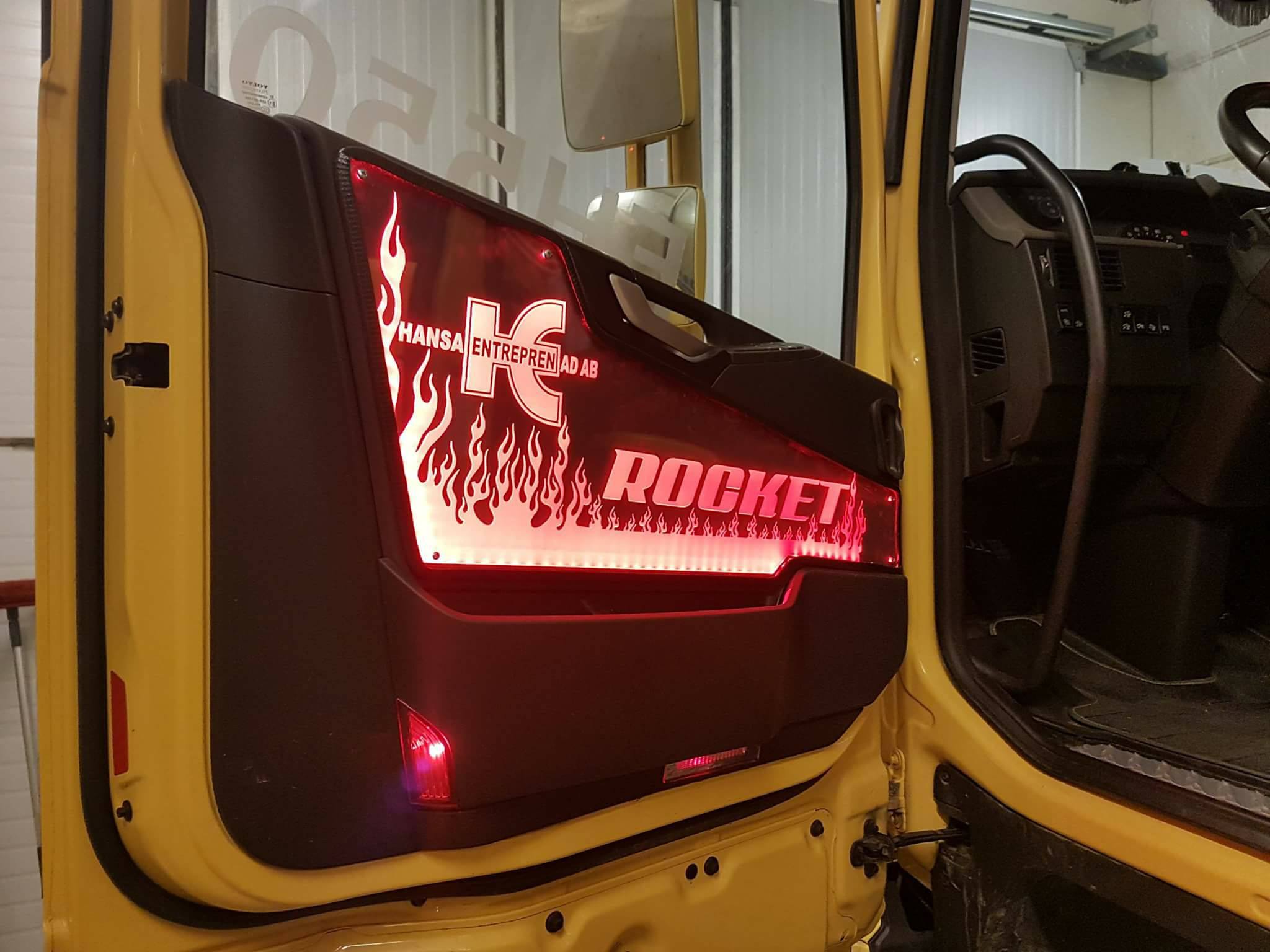 LED DÖRRSIDOR som passar till VOLVO FH image 6