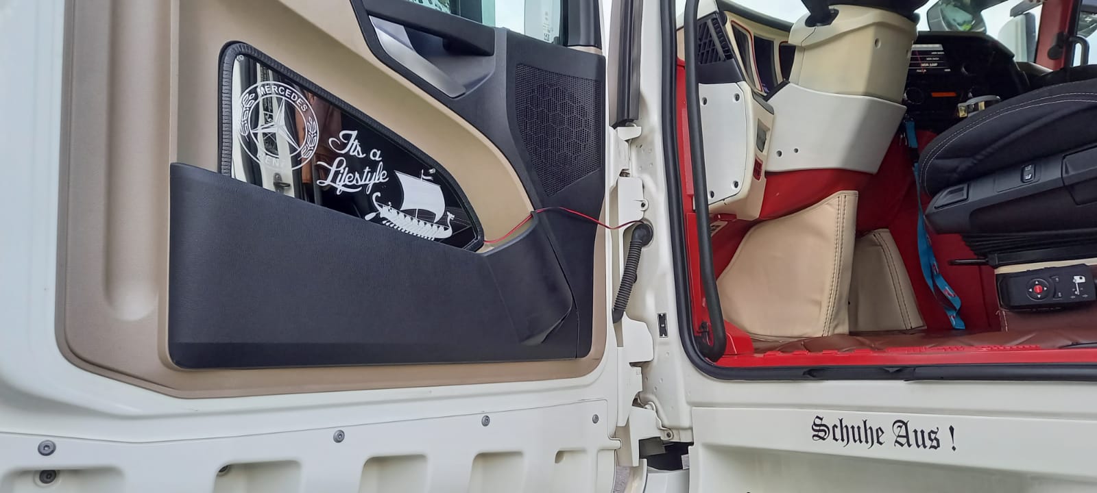LED DÖRRSIDOR som passar till MERCEDES ACTROS image 1
