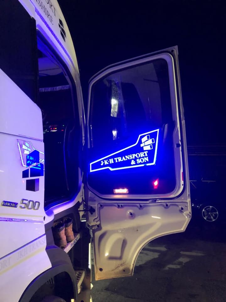 LED DÖRRSIDOR som passar till VOLVO FH image 8