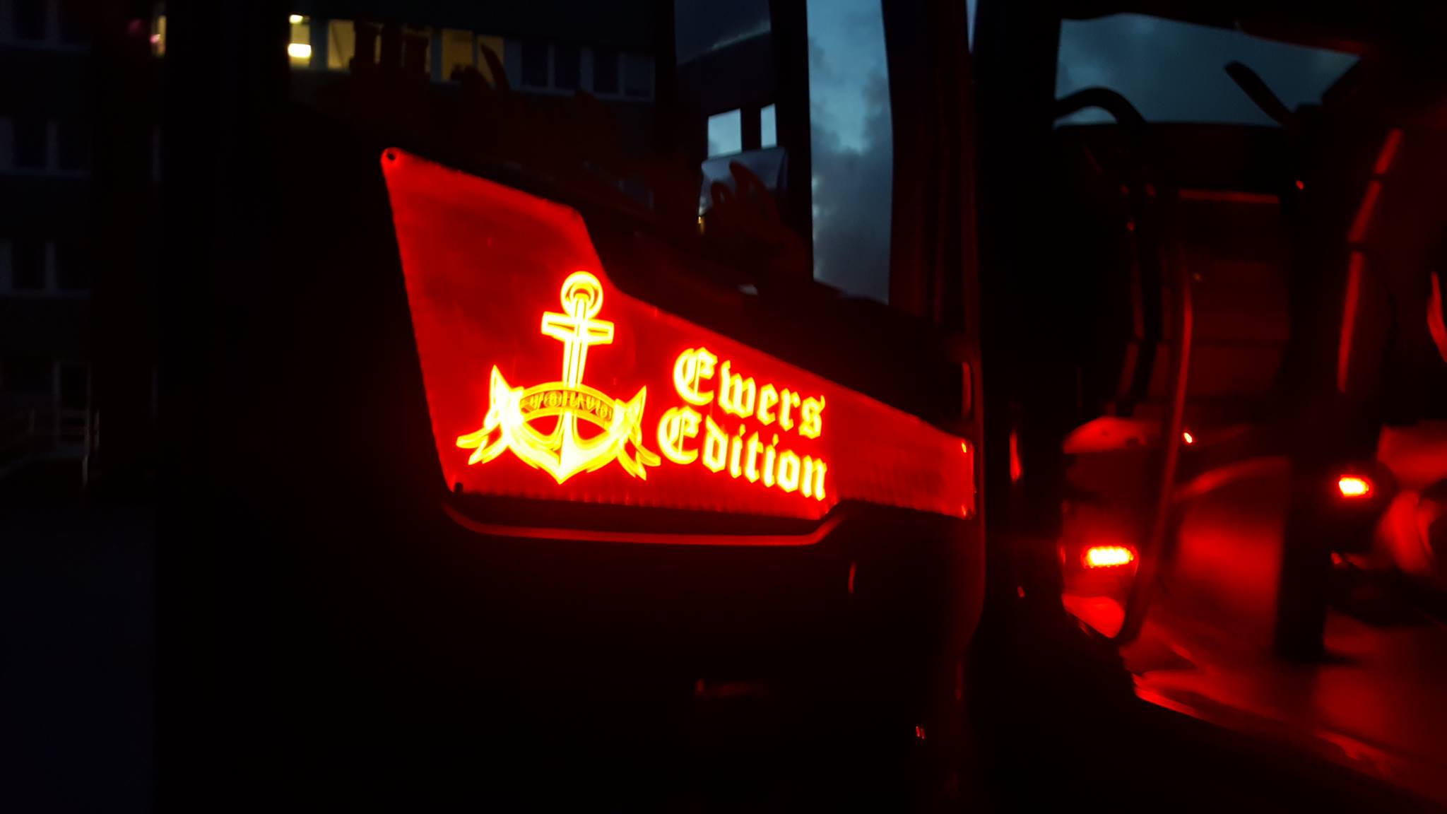 LED DÖRRSIDOR som passar till VOLVO FH image 1