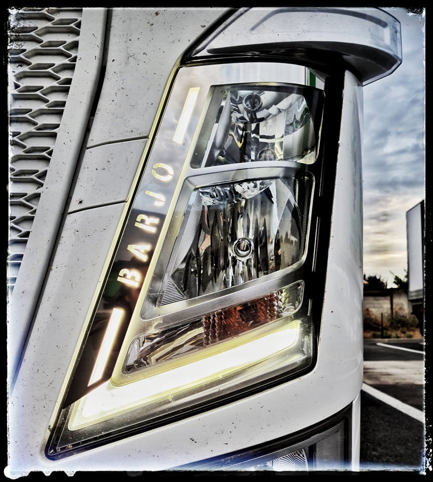 ROSTFRIA ÖGONLOCK som passar VOLVO FH4 image 2